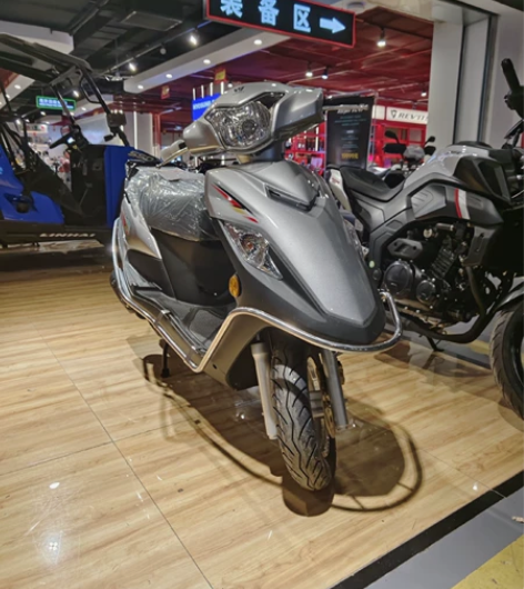 豪爵VF125,超级实用的125踏板! 便...