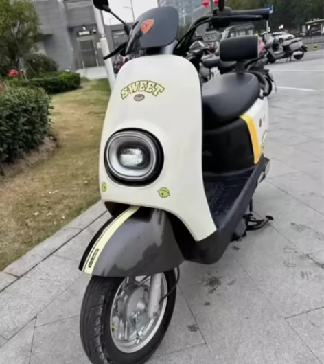 杭州同城转手一台新国标二手电瓶车,车子带黃...