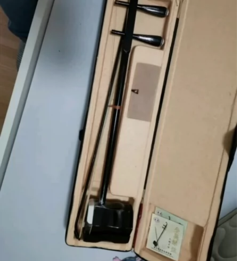 二胡一把相思鸟 黑檀木 感兴趣的话点“我...