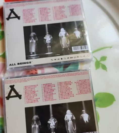应该是服装设计的,具体不懂,看看有用就拍不...