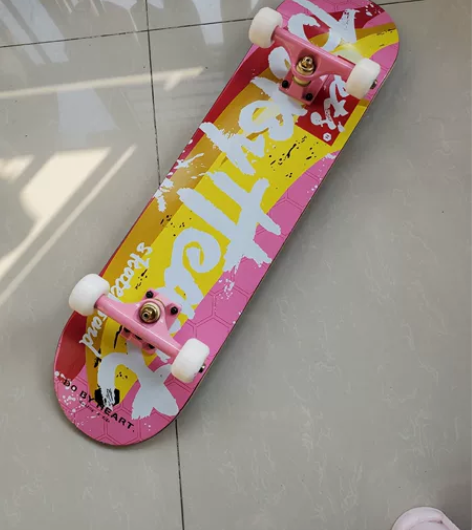 二手DBH滑板一套 板头板尾小磕碰,新手玩...
