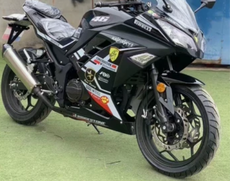 摩托车 进口川崎小忍者R3,V6重机车趴赛...