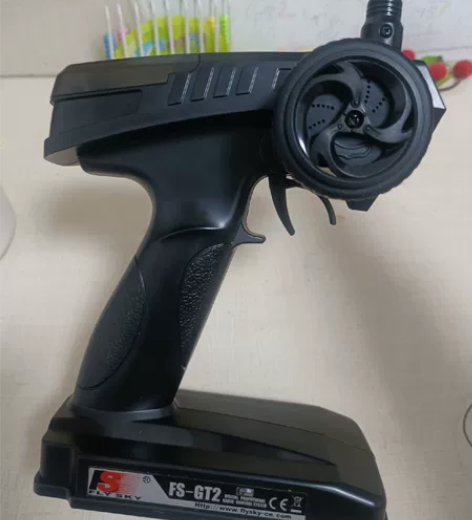 富斯遥控器FS-GT2  配3通接收器，瑞...