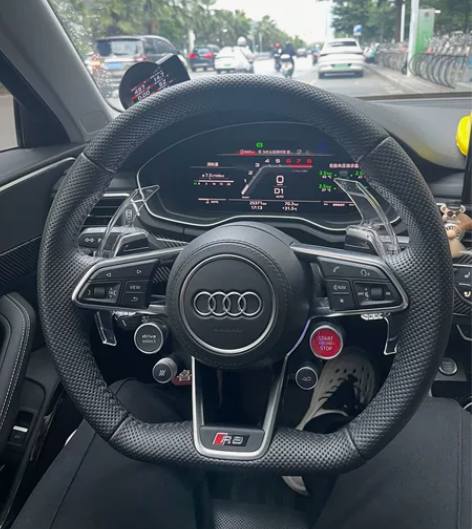 R8原厂方向盘一套。盘、air、四键、拨片...