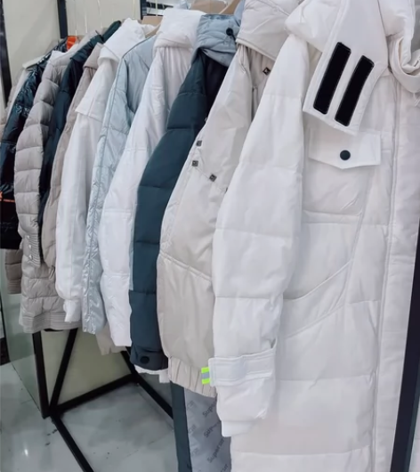 羽绒服秋冬大清仓甩货，这些羽绒服连衣裙尾货...