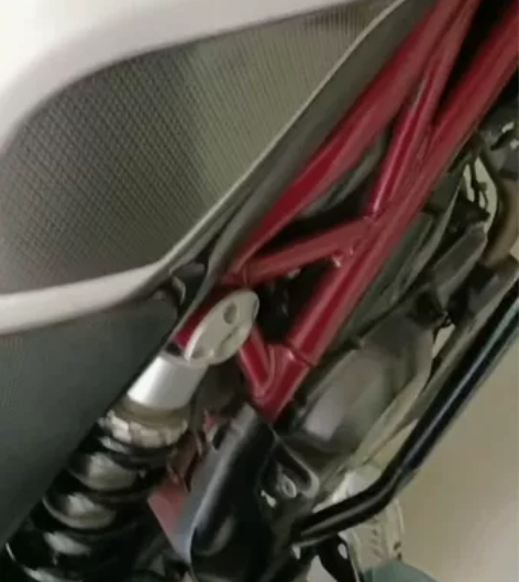 贝纳利黄龙300，中国好声音。17年上牌车...