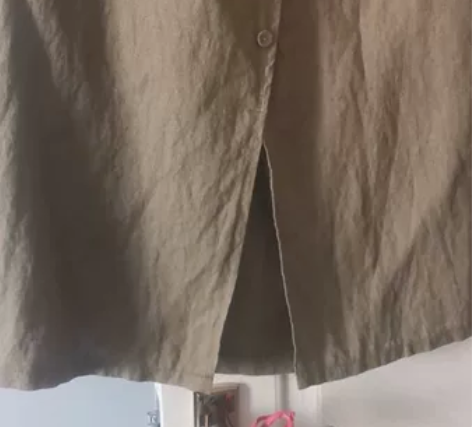 纯亚麻休闲裙,长77左右,腰部松紧带,腰围可大可小,相机拍摄... 纯亚麻休闲裙,长77左右,腰部松紧带,腰围可大可小,相机拍摄...