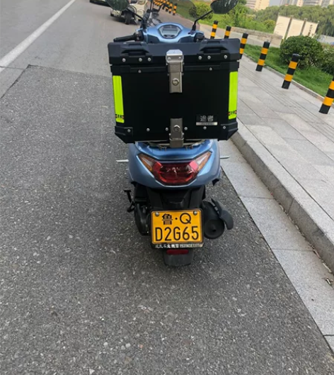 豪爵萌哥125踏板摩托车,ess发动机,2...