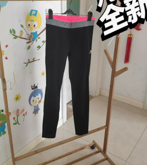 迪卡侬实体店购买,跑步健身裤,M码,美眉们...