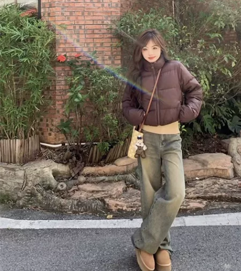 买的阔腿牛仔裤没穿,吊牌拆了洗了一下没穿过...