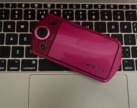 卡西欧tr350玫红99新，冷白皮旋转自拍...
