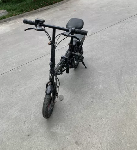 正步折叠电动车,续航30公里左右,本地自提...