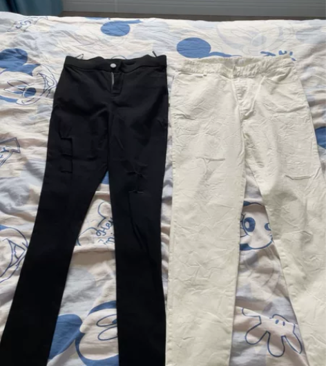 全新拉夏贝尔黑色破洞裤,白色为简朵破洞裤,...