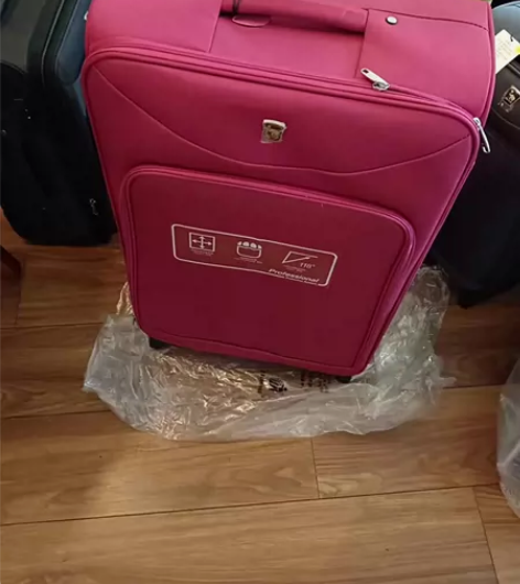 原价769,699爱华仕行李箱单肩包低价出...