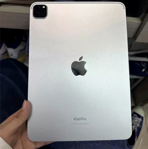 今年3月苹果店入手的iPad pro202...