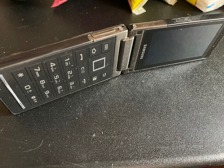 三星双屏幕翻盖手机 自用闲置 包邮