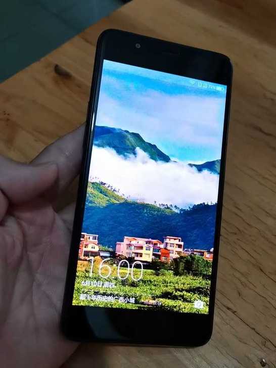 海信手机A2，电池耐用的，4GB十64GB...