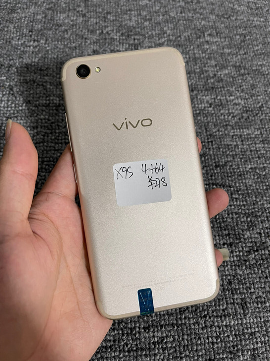 VIVO X9S,4+64内存,工作室备用...