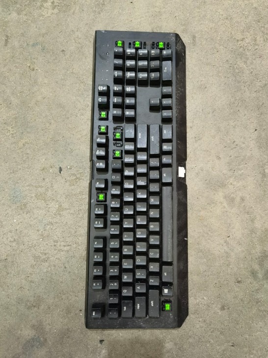 雷蛇104x剪线键盘,实物图。
