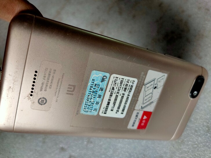 小米手机红米6A看图说话,都做配件处理,不...