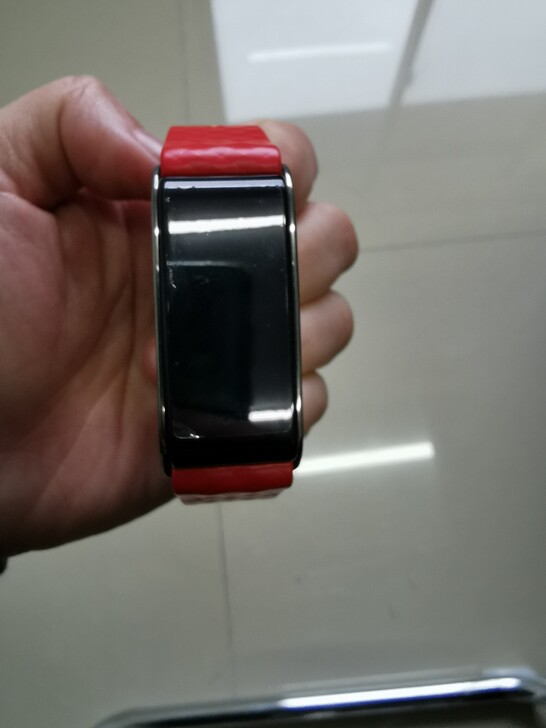 荣耀智能防水运动手环 功能：心率监测 品牌...