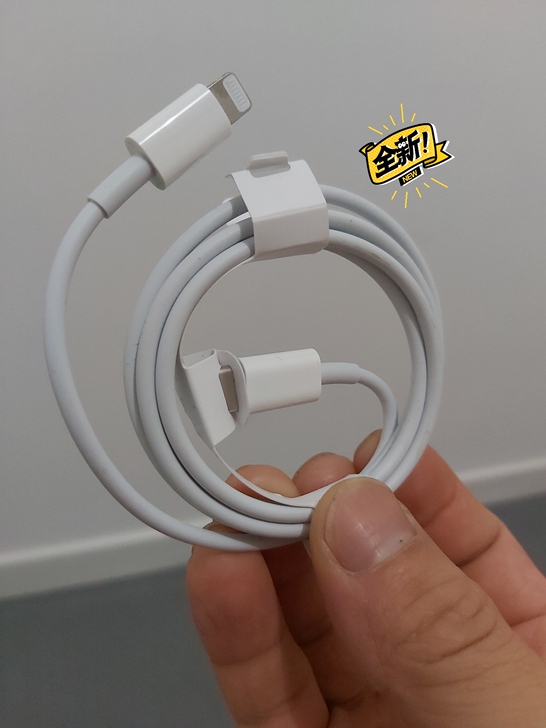 原装iphone12数据线，全新！