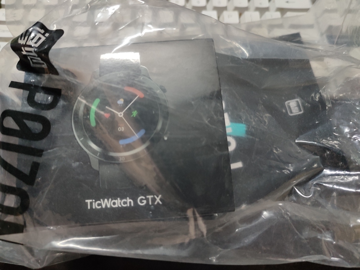 买了放了好久试戴了一次ticwatch