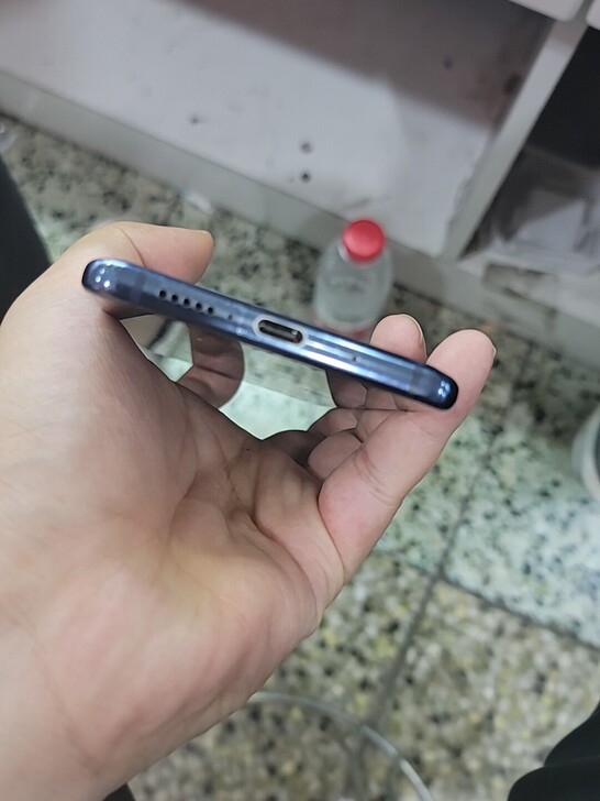 华为mate10pro 6+128 边框后...