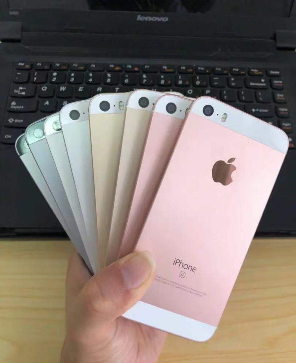 苹果iPhone se 工作机。游戏机 大...