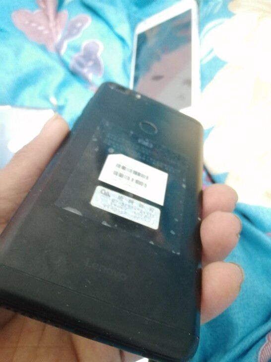 联想k5note手机，4+64的，也是屏幕...
