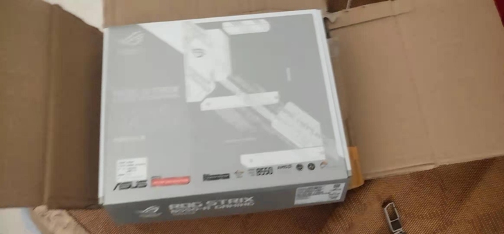 华硕b550吹雪主板。售后换新的。售出无质...