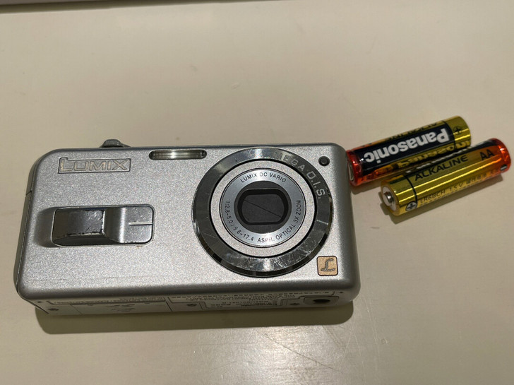 LUMIX ccd相机 二手买入 机身有明...