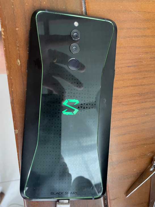 黑鲨手机!成色很好一直备用机使用!
