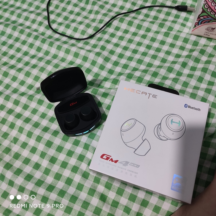 漫步者耳机，九成新毒上买的！