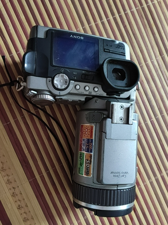 索尼DSC-F707