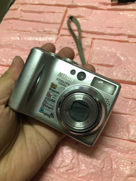 尼康E5900数码相机 成色一般,如图(...