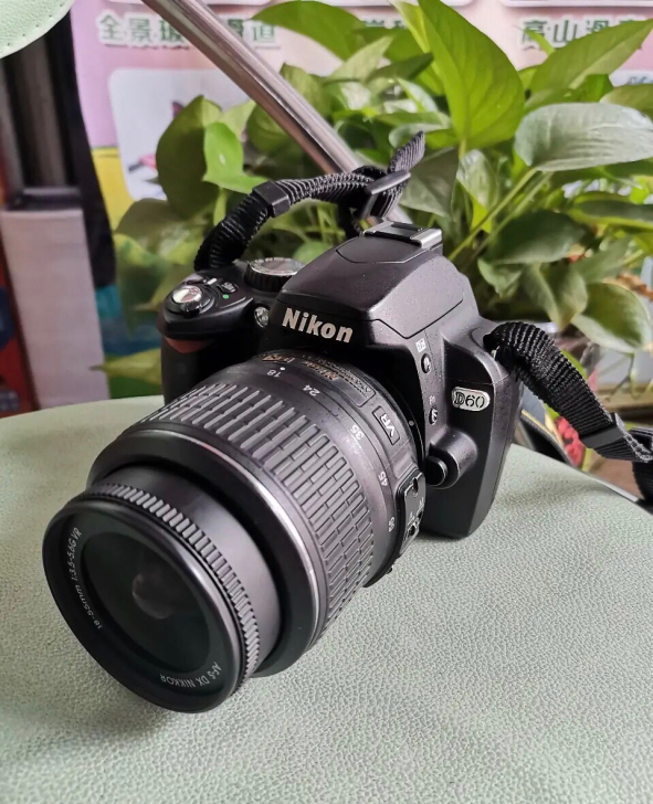 尼康d60反相机  95新  具体成色可以...