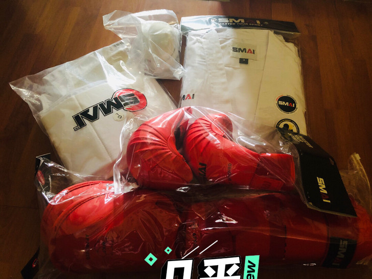 空手道整套护具道服齐全，道服一套全新一套穿...