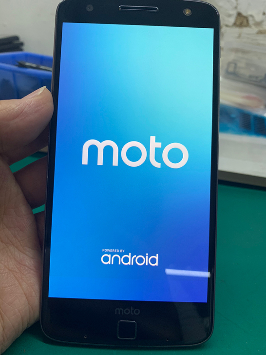 摩托罗拉Z droid ,数字型号xt16...