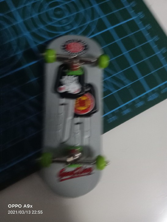 手指滑板sb8，整板100，板面80