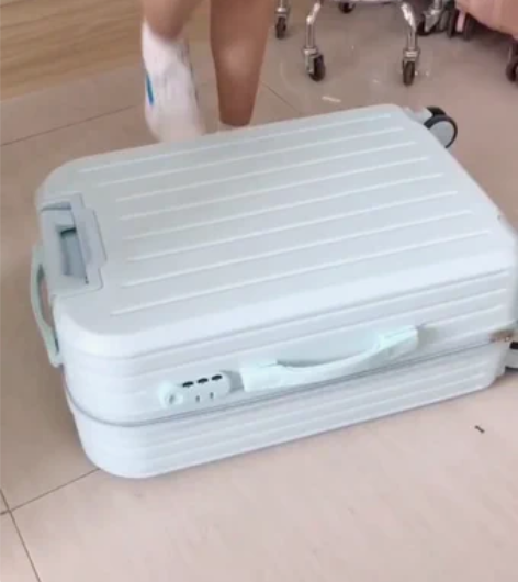 【闲置行李箱，闪电发货，需要的来！】全新糖...