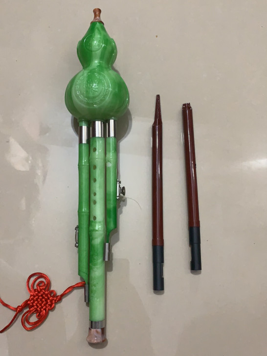 全新葫芦丝,做工精细。拿回来只用了两次。
