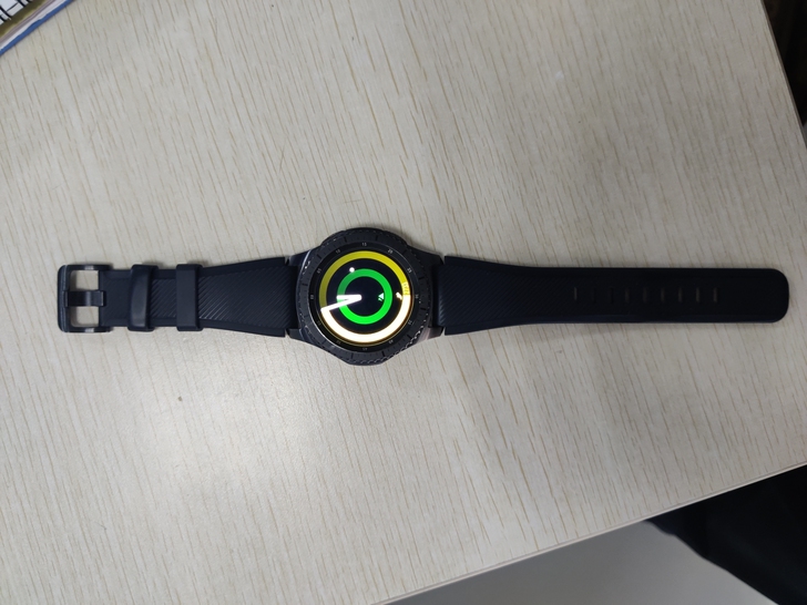 三星gear s3，8成新，充满电可用3-...