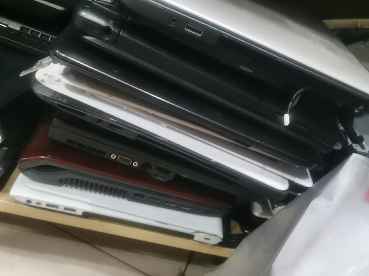 大量回收电脑台式机笔记本主机显卡固态硬盘主...