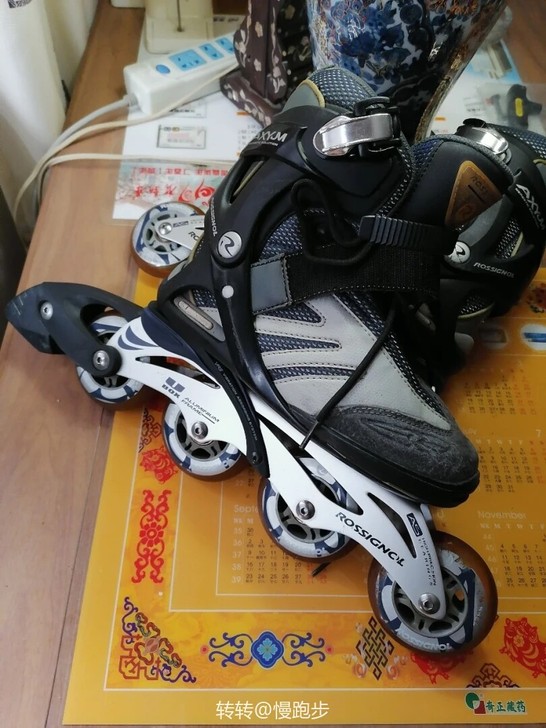 罗西尼,旱冰鞋买吋1千多元一双,玩了几次。...