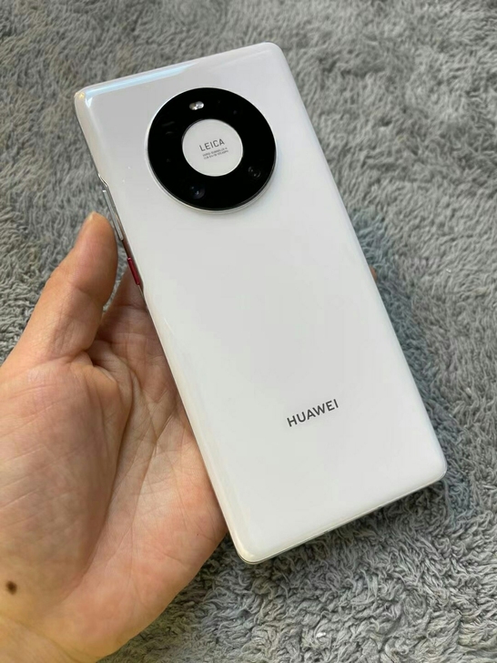 华为mate40pro  8+256  5...