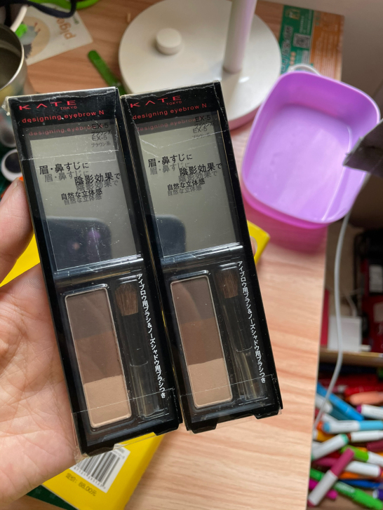 Kate眉粉，日本买的，以前做代购的时候囤...