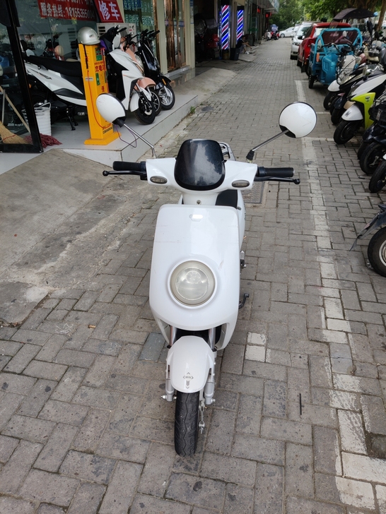 二手爱玛电动车，小车型，适合女生，48伏2...