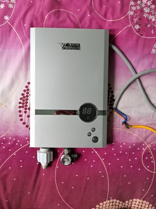 因更换新热水器，故出售，二手物品9成新，质...