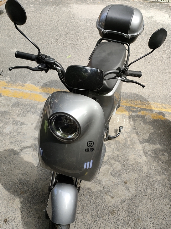 因搬家带不走现出2800绿源电动车，原价3...